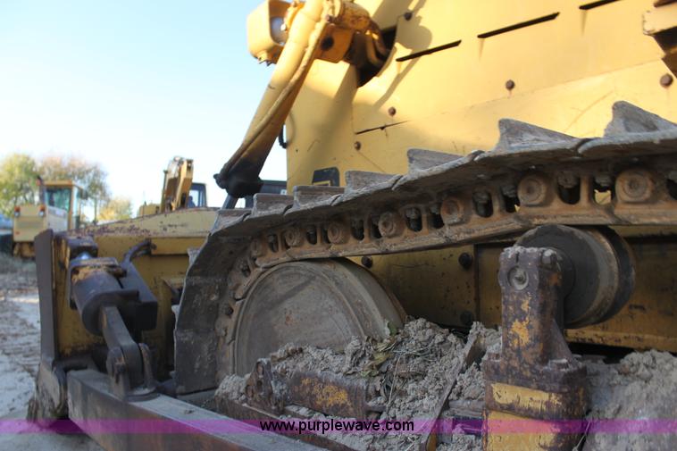 image for item F3384 1981 Fiat-Allis 10C dozer