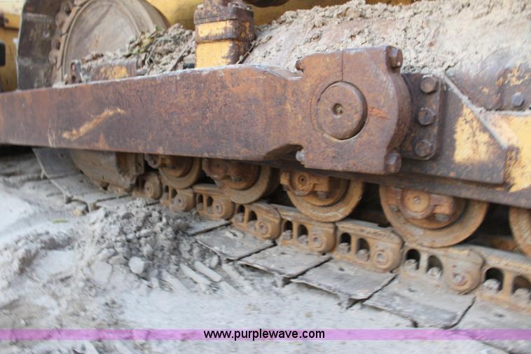 image for item F3384 1981 Fiat-Allis 10C dozer