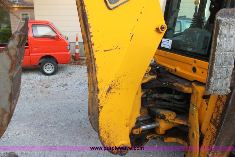 image for item F3385 1998 JCB 217 Series 3 backhoe