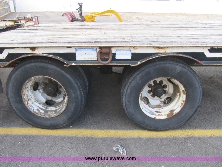 image for item F8890 1995 CZ Engineering CZ20KT flatbed trailer