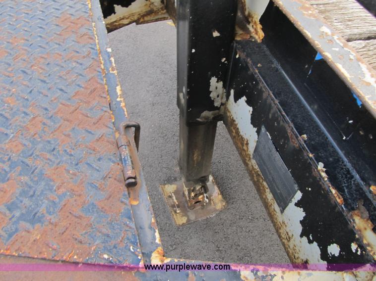 image for item F8890 1995 CZ Engineering CZ20KT flatbed trailer