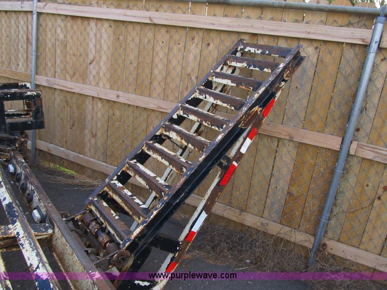 image for item F8890 1995 CZ Engineering CZ20KT flatbed trailer