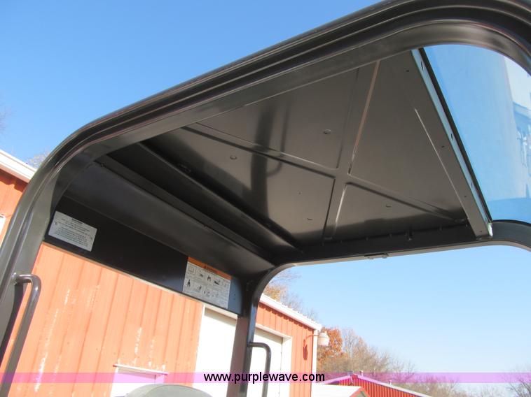 image for item F8892 2001 Bobcat 331D compact excavator