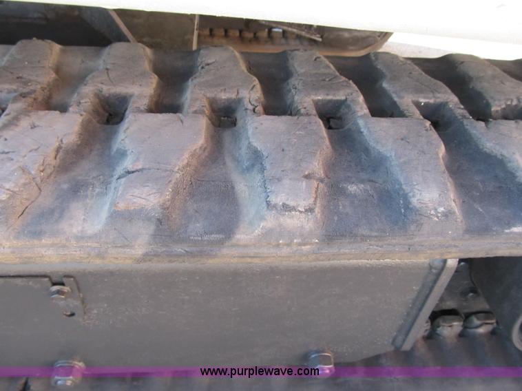 image for item F8892 2001 Bobcat 331D compact excavator