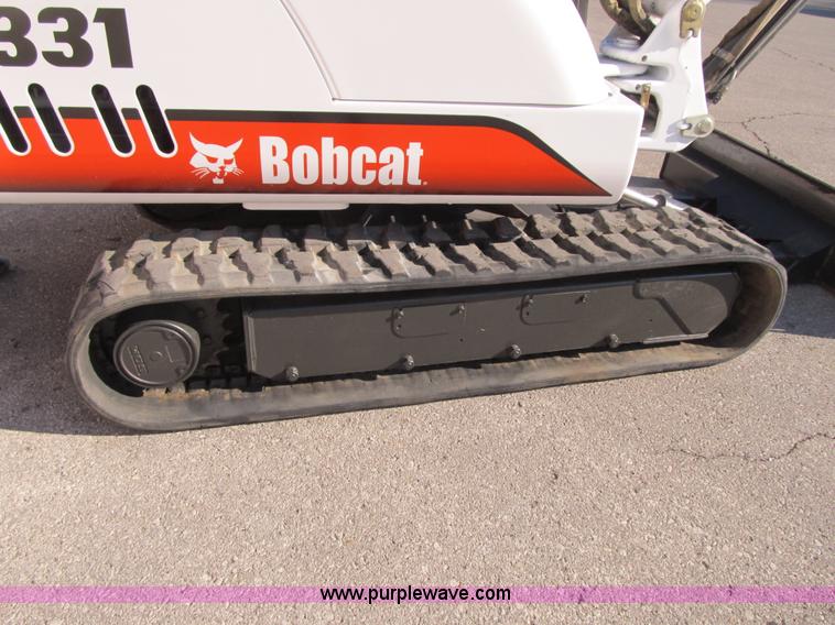 image for item F8892 2001 Bobcat 331D compact excavator