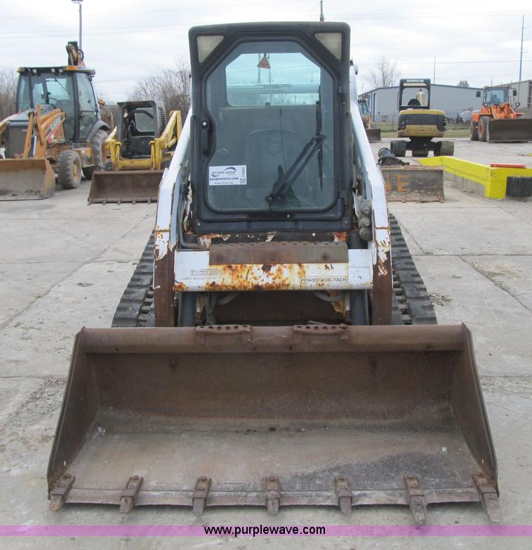 image for item F8905 2003 Bobcat T190 skid steer