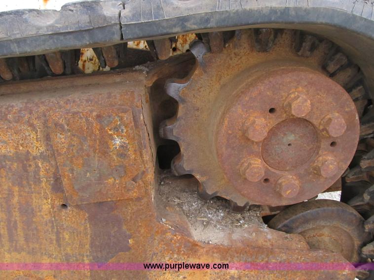 image for item F8905 2003 Bobcat T190 skid steer