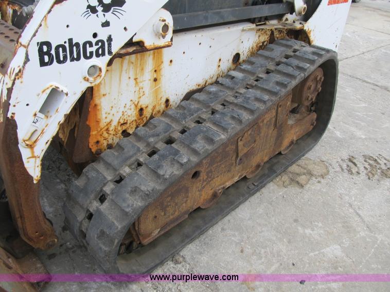 image for item F8905 2003 Bobcat T190 skid steer