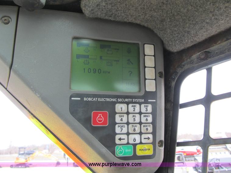 image for item F8905 2003 Bobcat T190 skid steer