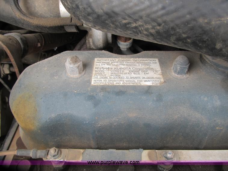 image for item F8905 2003 Bobcat T190 skid steer