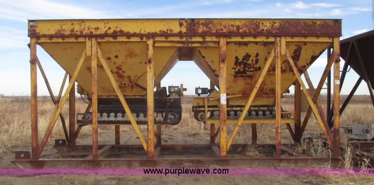 image for item G9865 Double bin aggregate hopper/feeder
