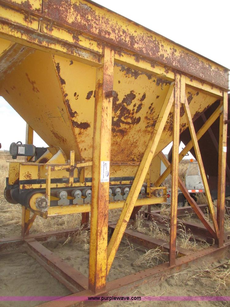 image for item G9865 Double bin aggregate hopper/feeder