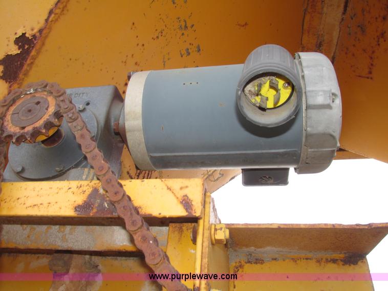 image for item G9865 Double bin aggregate hopper/feeder