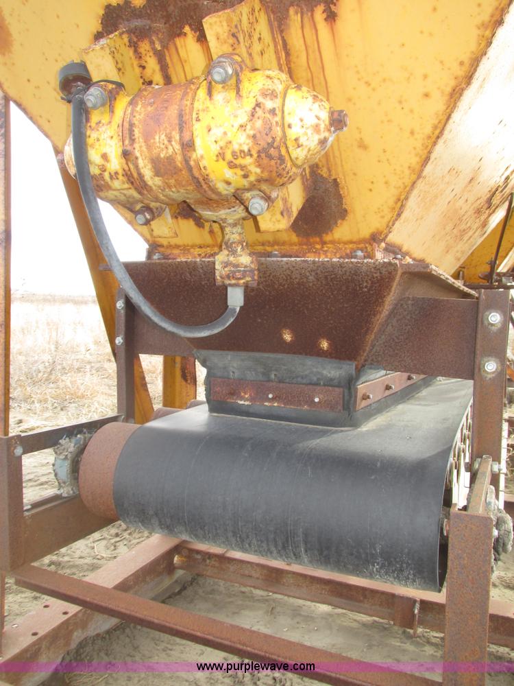 image for item G9865 Double bin aggregate hopper/feeder