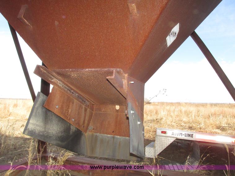 image for item G9867 Single bin aggregate hopper/feeder