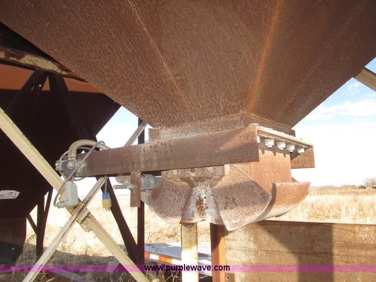 image for item G9868 Single bin aggregate hopper/feeder