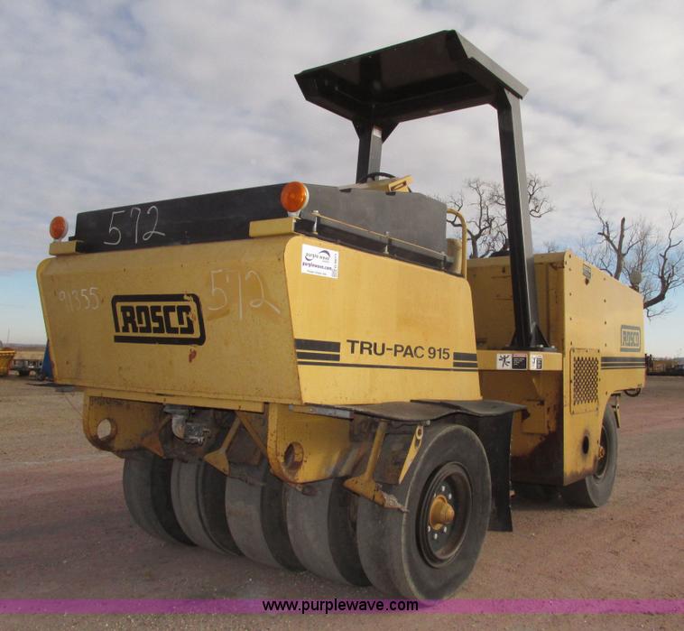 image for item G9871 2001 Rosco TRU-PAC 915 articulated pneumatic tire roller