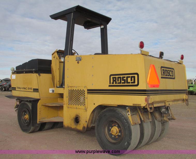 image for item G9871 2001 Rosco TRU-PAC 915 articulated pneumatic tire roller