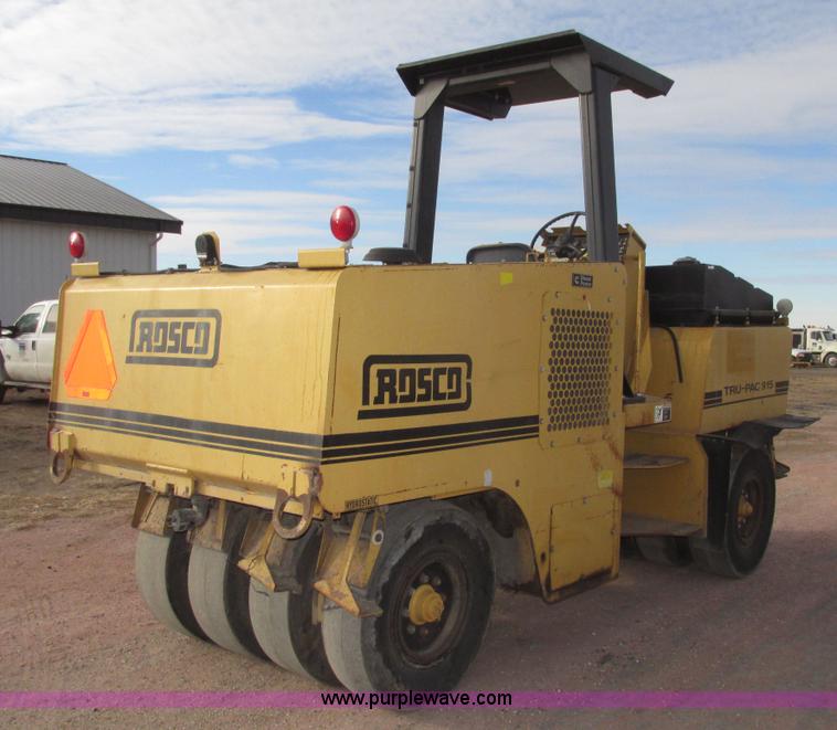 image for item G9871 2001 Rosco TRU-PAC 915 articulated pneumatic tire roller