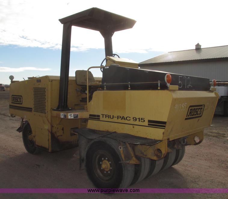 image for item G9871 2001 Rosco TRU-PAC 915 articulated pneumatic tire roller