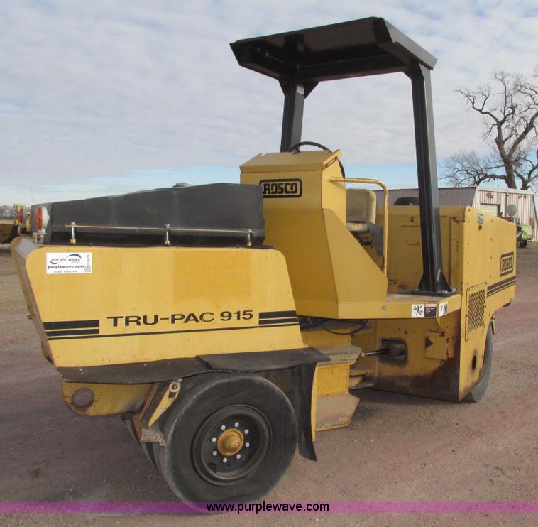 image for item G9871 2001 Rosco TRU-PAC 915 articulated pneumatic tire roller