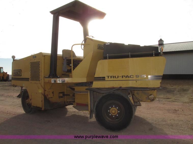 image for item G9871 2001 Rosco TRU-PAC 915 articulated pneumatic tire roller