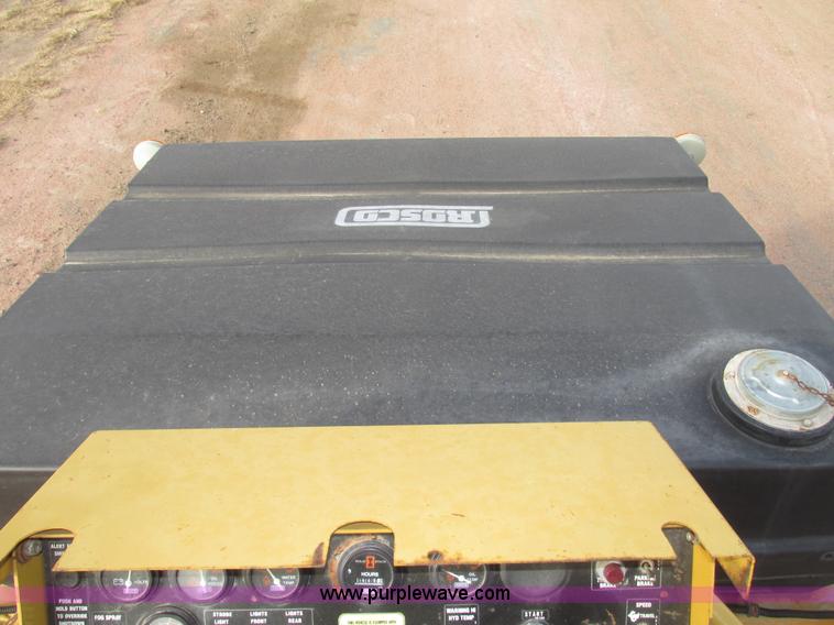 image for item G9871 2001 Rosco TRU-PAC 915 articulated pneumatic tire roller