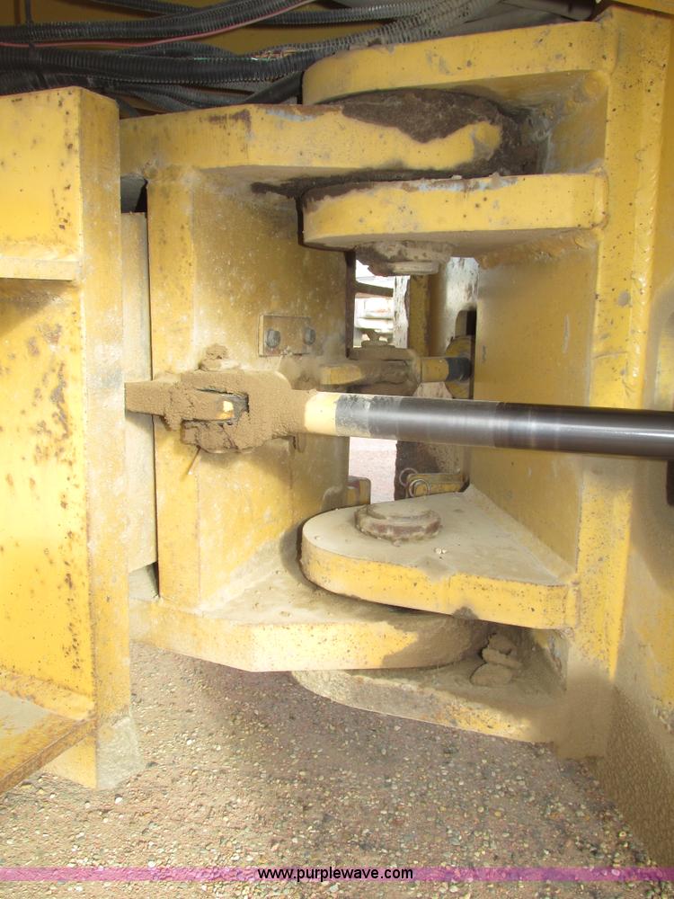 image for item G9871 2001 Rosco TRU-PAC 915 articulated pneumatic tire roller