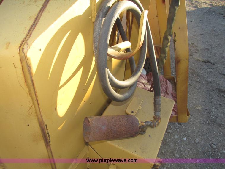 image for item G9874 2008 Tack wagon