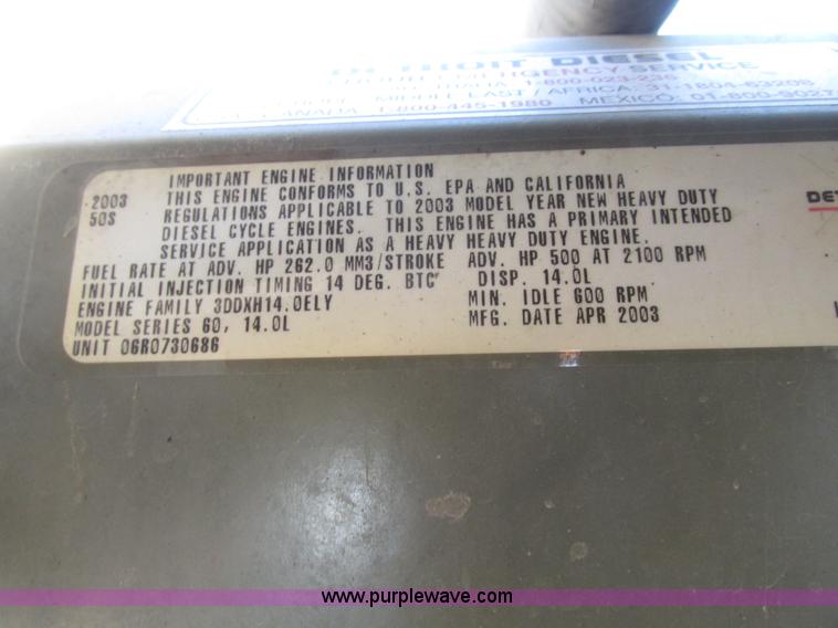 image for item G9876 2004 Freightliner Columbia semi truck