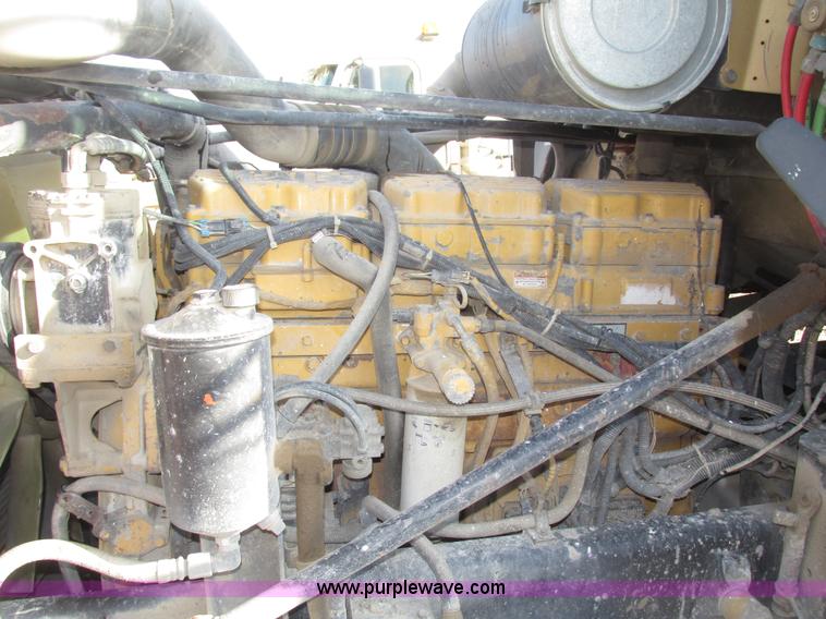 image for item G9877 2000 Freightliner FLD dump truck