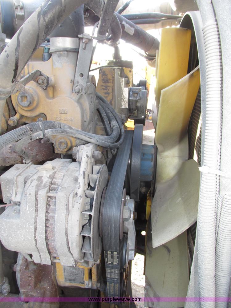 image for item G9877 2000 Freightliner FLD dump truck