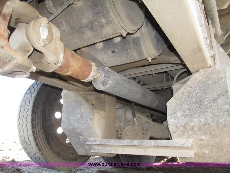 image for item G9877 2000 Freightliner FLD dump truck