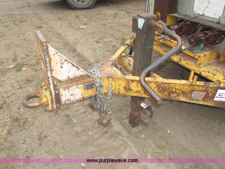 image for item G9878 Towable oil distributor