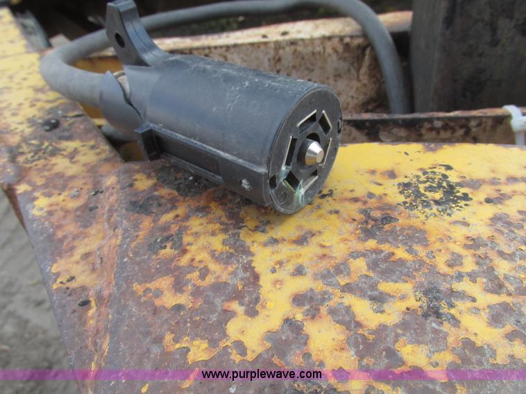 image for item G9878 Towable oil distributor