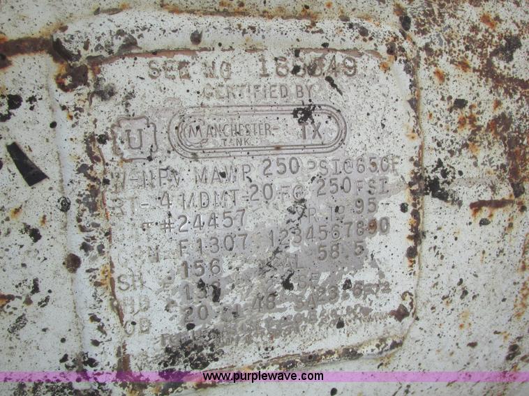 image for item G9878 Towable oil distributor