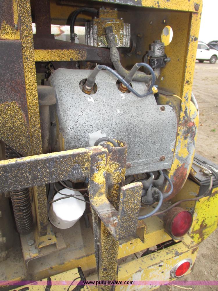 image for item G9878 Towable oil distributor