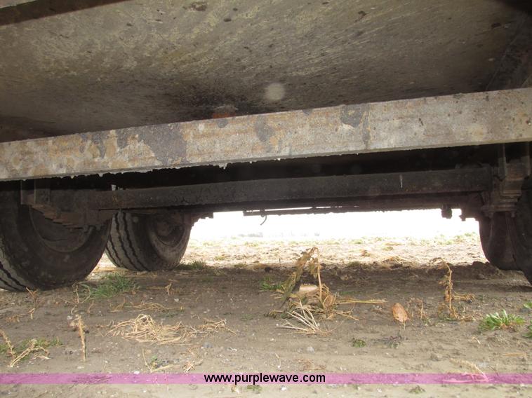 image for item G9878 Towable oil distributor