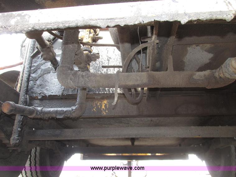 image for item G9878 Towable oil distributor