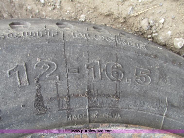 image for item G9878 Towable oil distributor