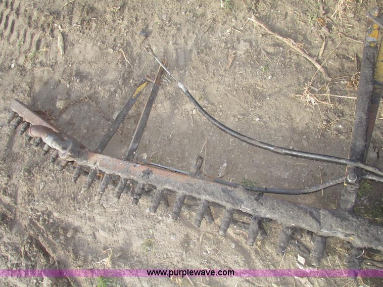 image for item G9878 Towable oil distributor