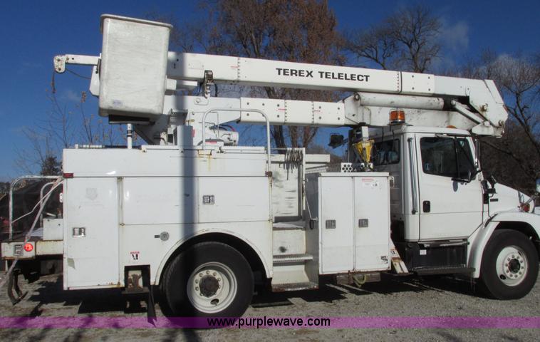 image for item G9890 2003 Terex Telelect Hi Ranger 460M truck boom