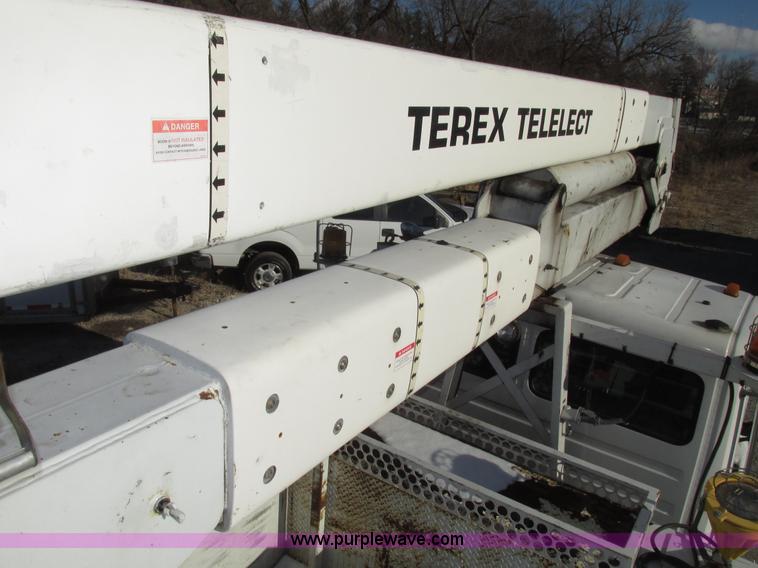 image for item G9890 2003 Terex Telelect Hi Ranger 460M truck boom