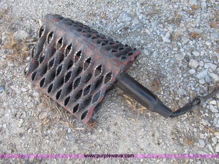 image for item G9890 2003 Terex Telelect Hi Ranger 460M truck boom