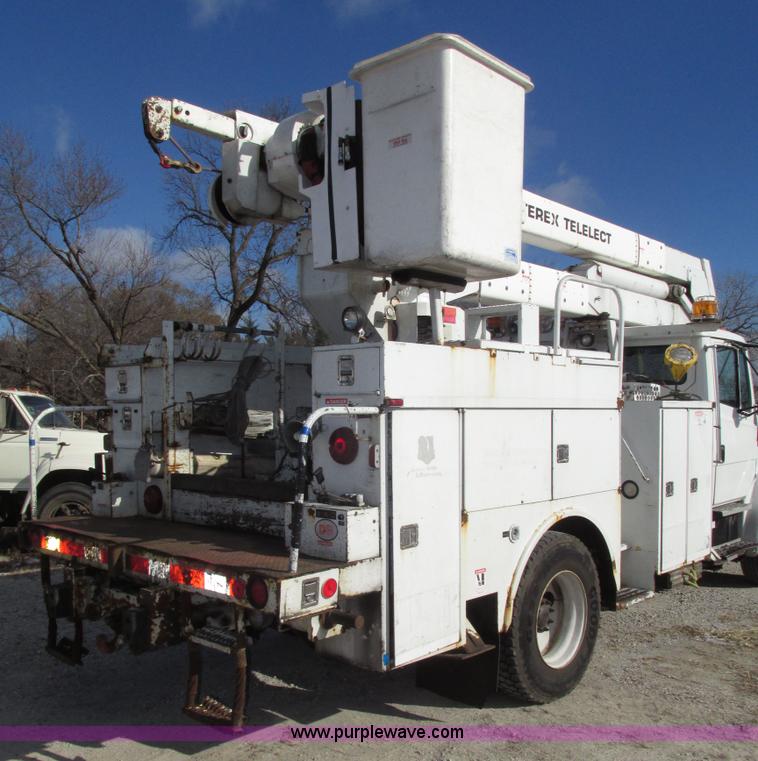 image for item G9891 2003 Terex Telelect Hi Range 460M truck boom