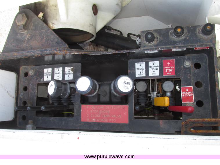 image for item G9891 2003 Terex Telelect Hi Range 460M truck boom