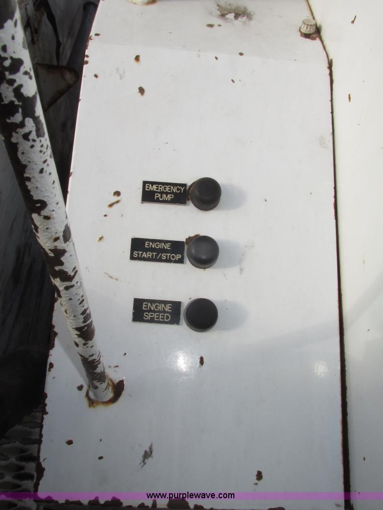 image for item G9891 2003 Terex Telelect Hi Range 460M truck boom