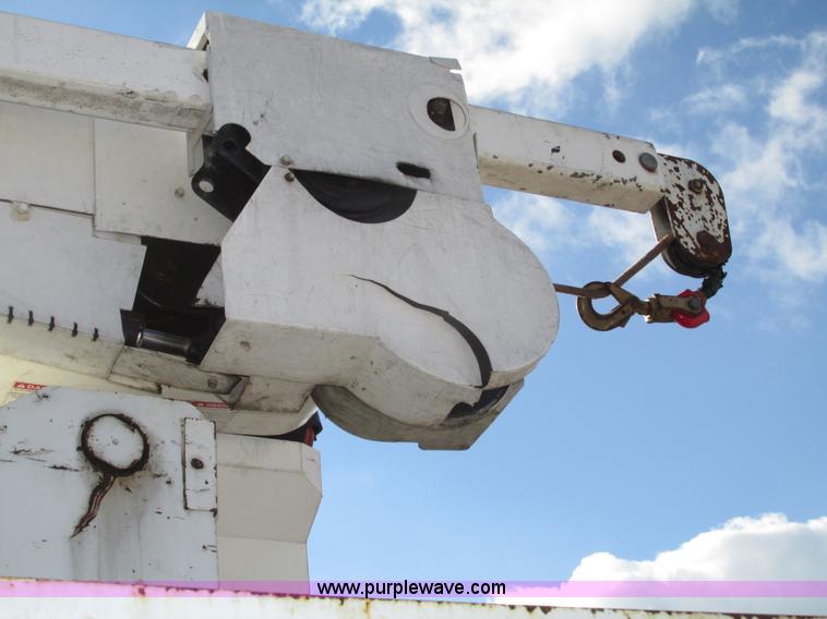 image for item G9891 2003 Terex Telelect Hi Range 460M truck boom