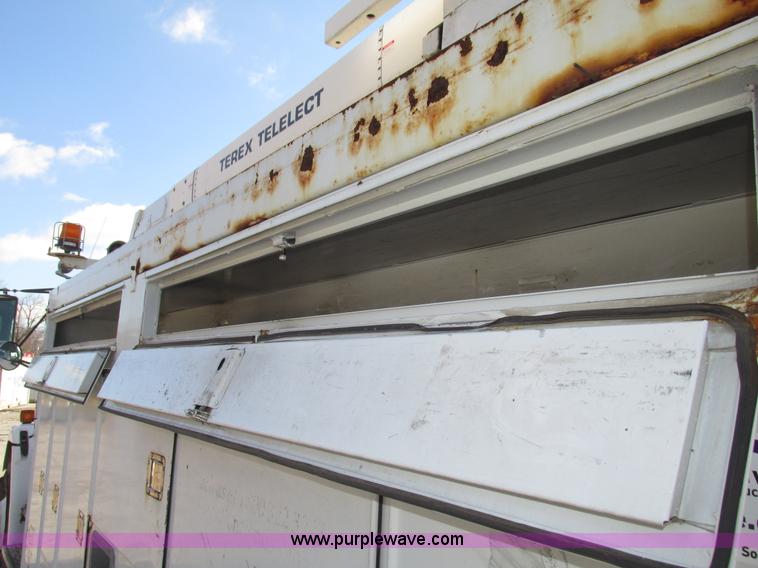 image for item G9891 2003 Terex Telelect Hi Range 460M truck boom