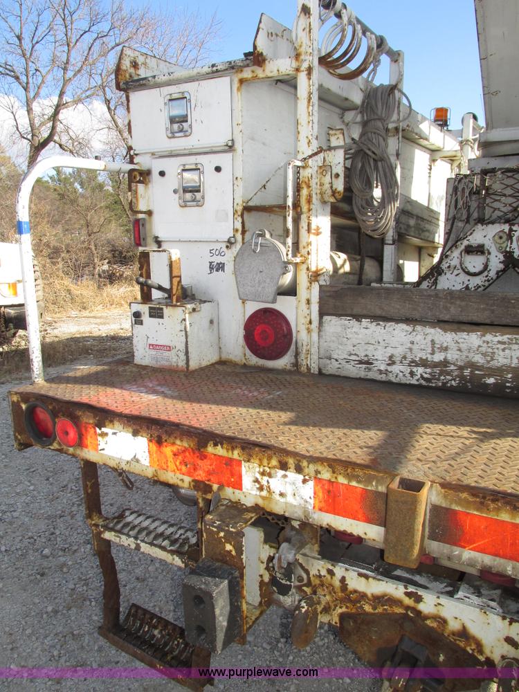 image for item G9891 2003 Terex Telelect Hi Range 460M truck boom